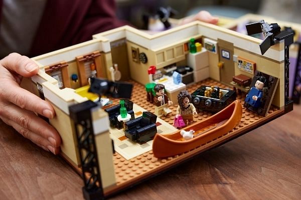 EN IMAGES : un fan de la série culte Friends crée sa propre boîte LEGO