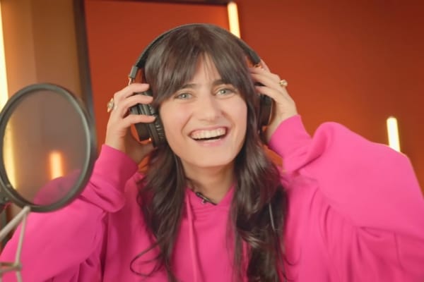 Marguerite donne son avis sur les hits de ses amis de la Star Ac