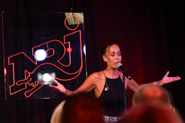 Amel Bent live